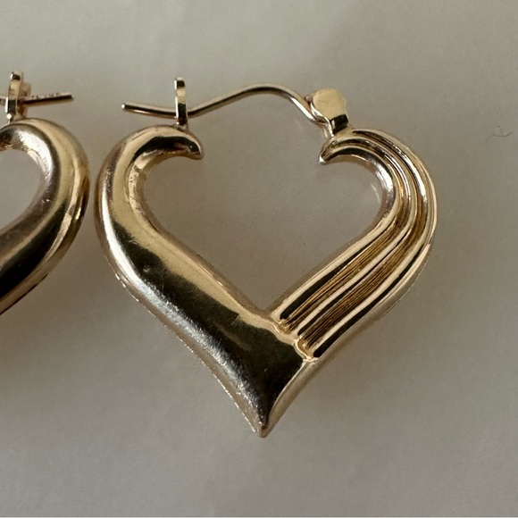 14k Solid Gold Heart Hoop Earrings - Picture 11 of 16